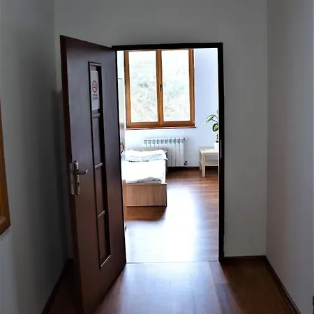 Pokoje Goscinne Collegium Mazovia Otwock
