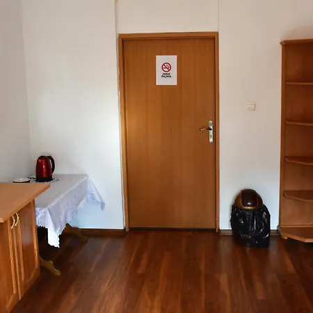 Pokoje Goscinne Collegium Mazovia * Otwock