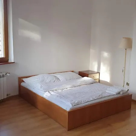 Pokoje Goscinne Collegium Mazovia *